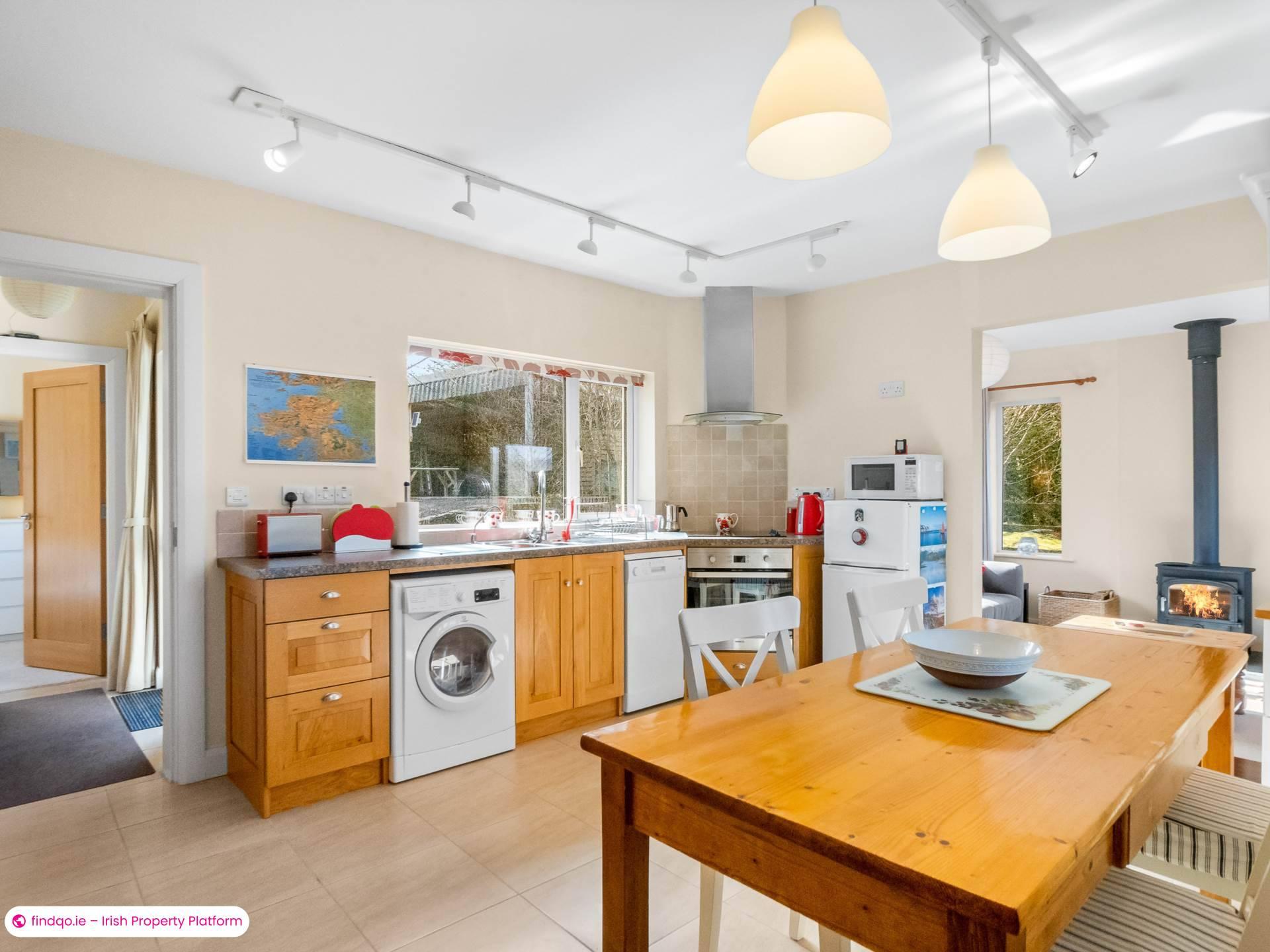 Detached house for Sale in Oughterard, Galway, H91 N6KN