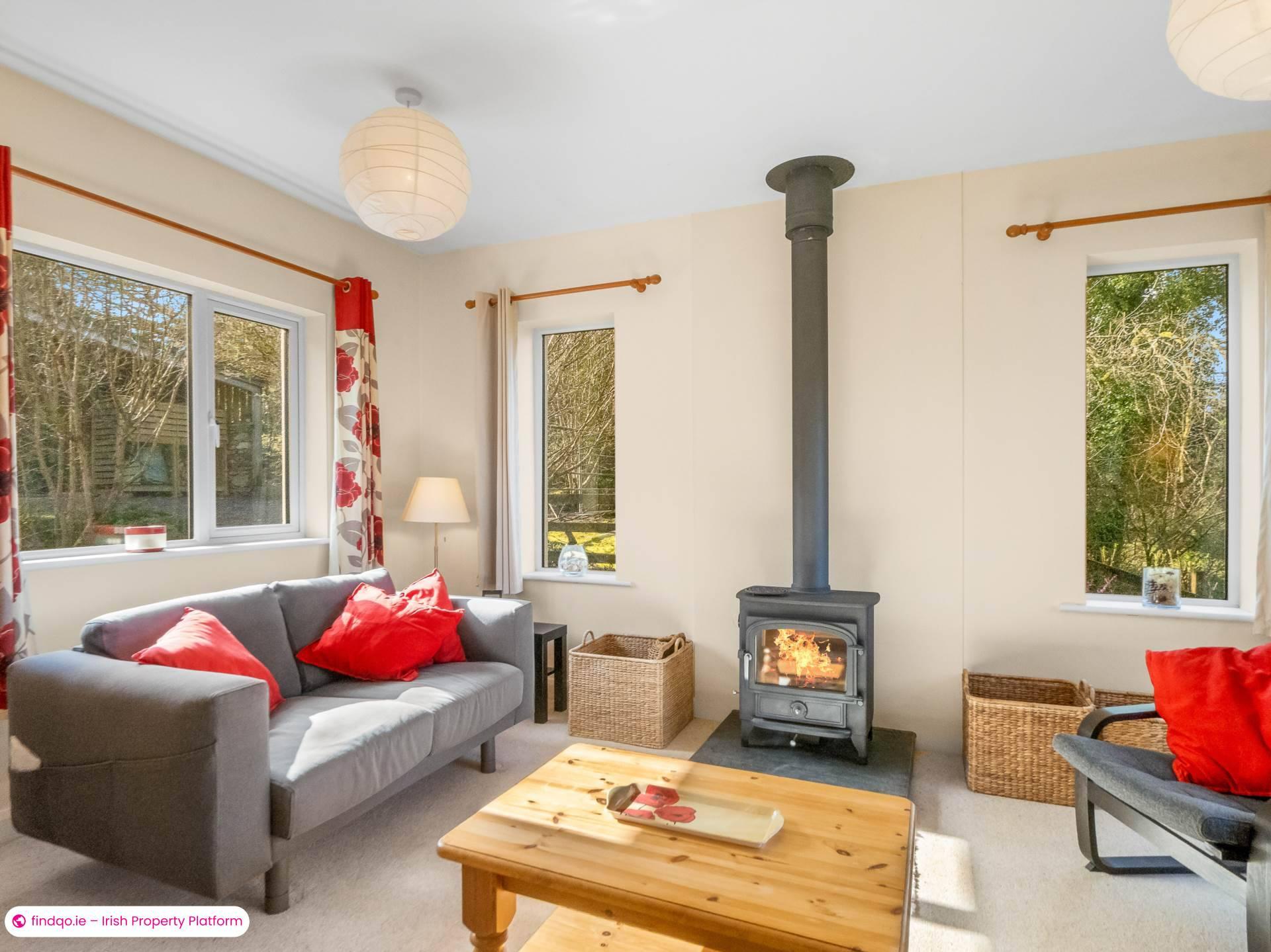 Detached house for Sale in Oughterard, Galway, H91 N6KN