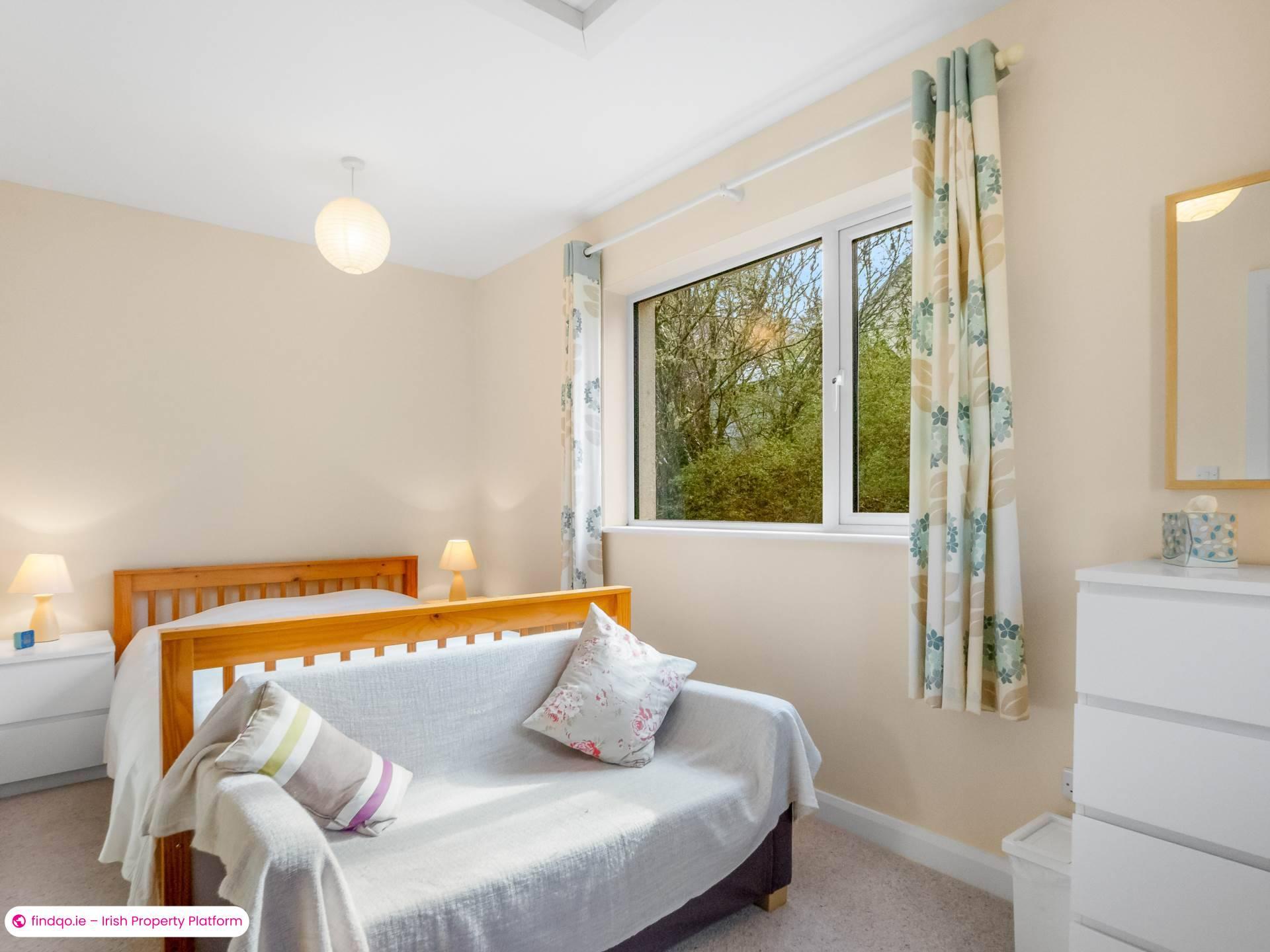 Detached house for Sale in Oughterard, Galway, H91 N6KN