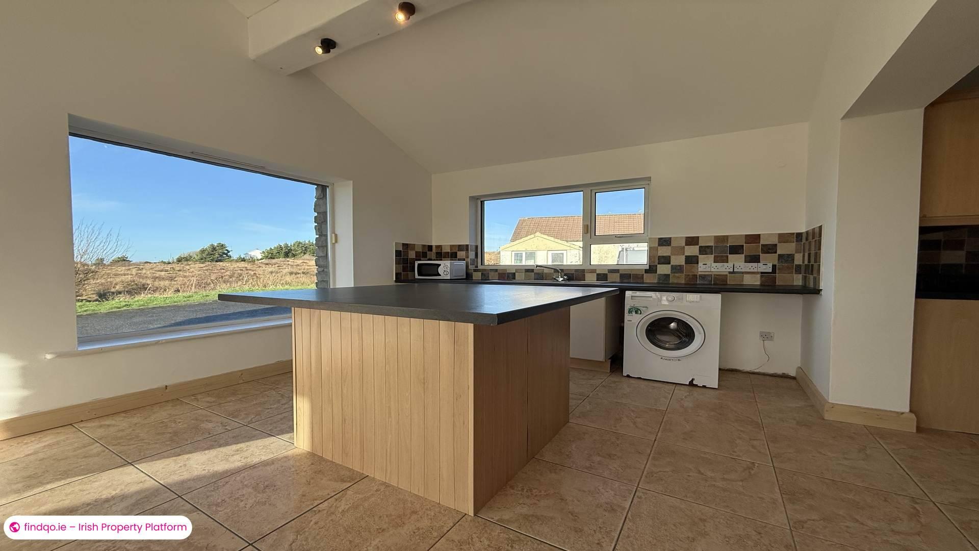 Detached house for Sale in Burtonport, Donegal