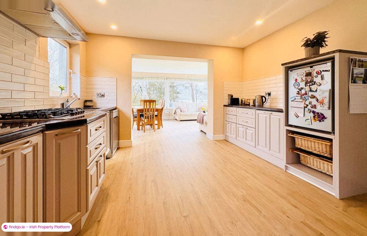 Detached house for Sale in Fenit, Kerry