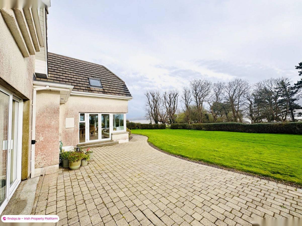 Detached house for Sale in Fenit, Kerry