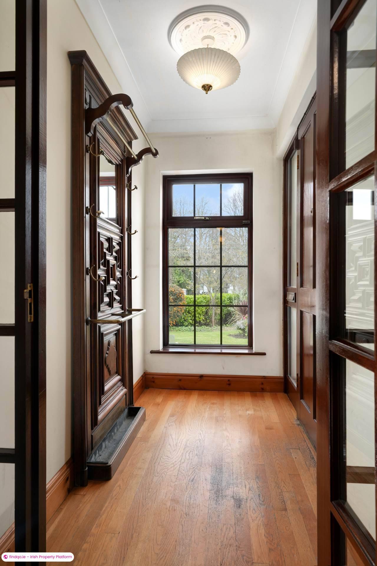 Detached house for Sale in Dublin 14