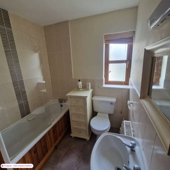 Semi-detached house for Sale in Bantry, Cork