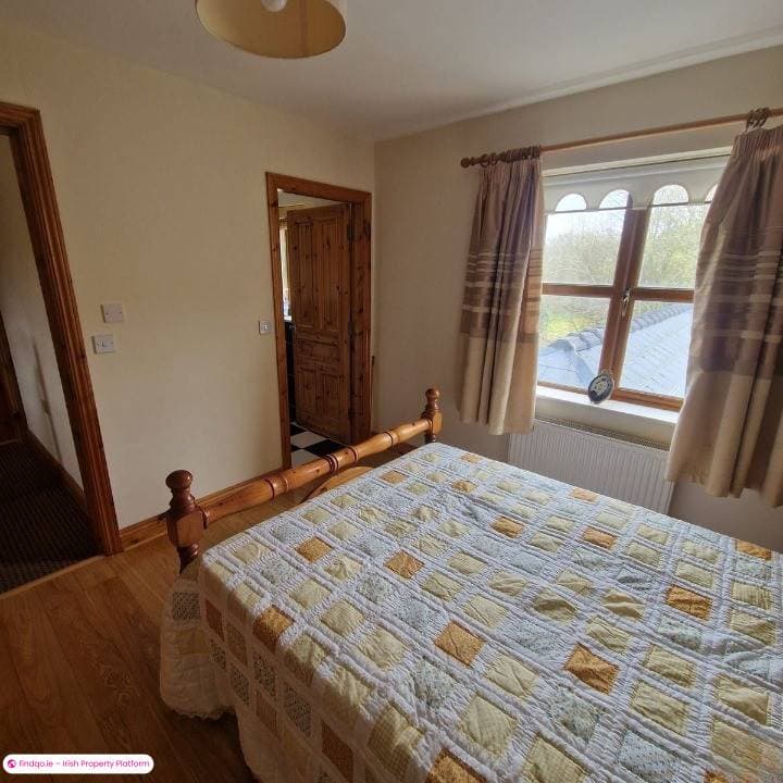 Semi-detached house for Sale in Bantry, Cork