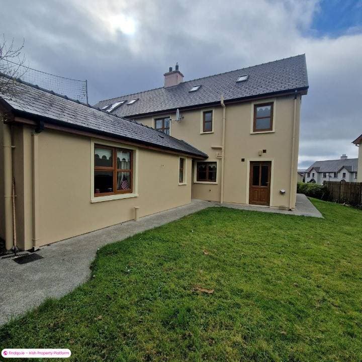 Semi-detached house for Sale in Bantry, Cork