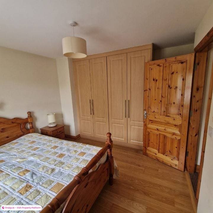 Semi-detached house for Sale in Bantry, Cork