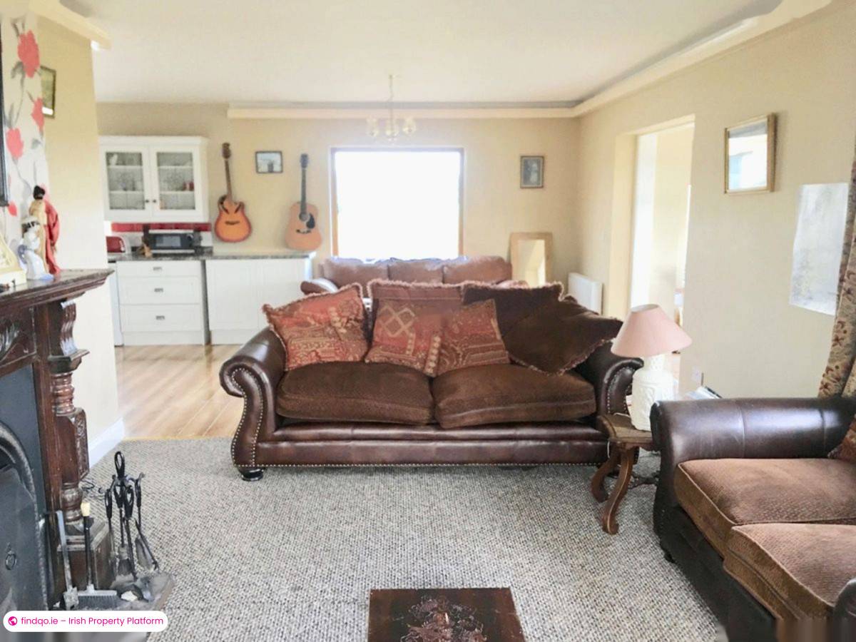 Detached house for Sale in Burtonport, Donegal