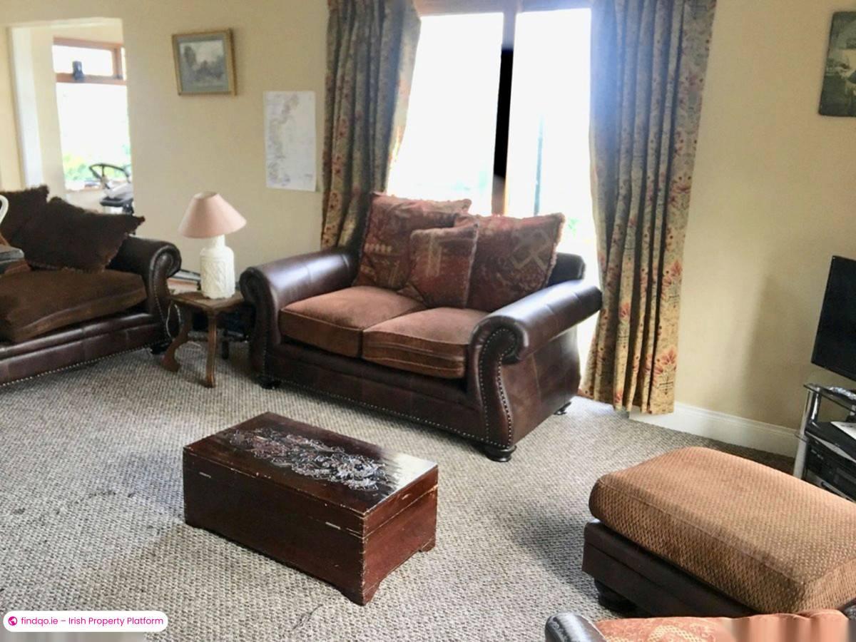 Detached house for Sale in Burtonport, Donegal