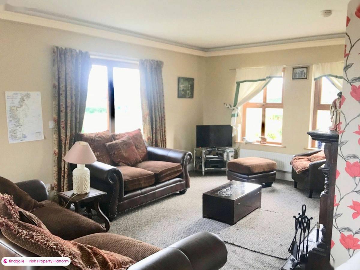 Detached house for Sale in Burtonport, Donegal