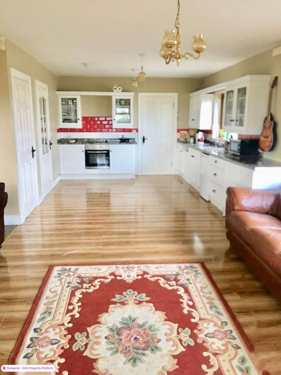 Detached house for Sale in Burtonport, Donegal