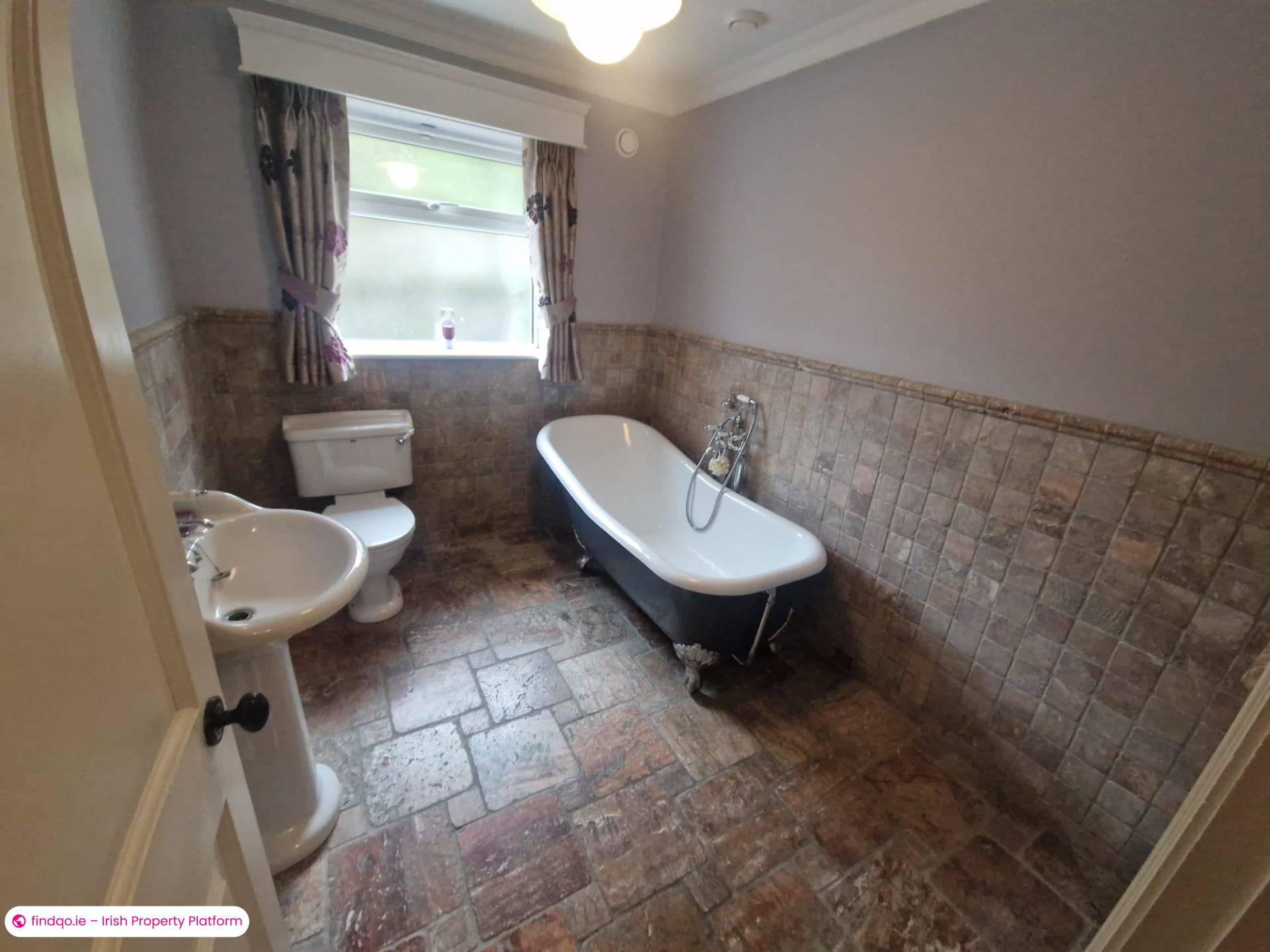 Detached house for Sale in Kingscourt, Cavan