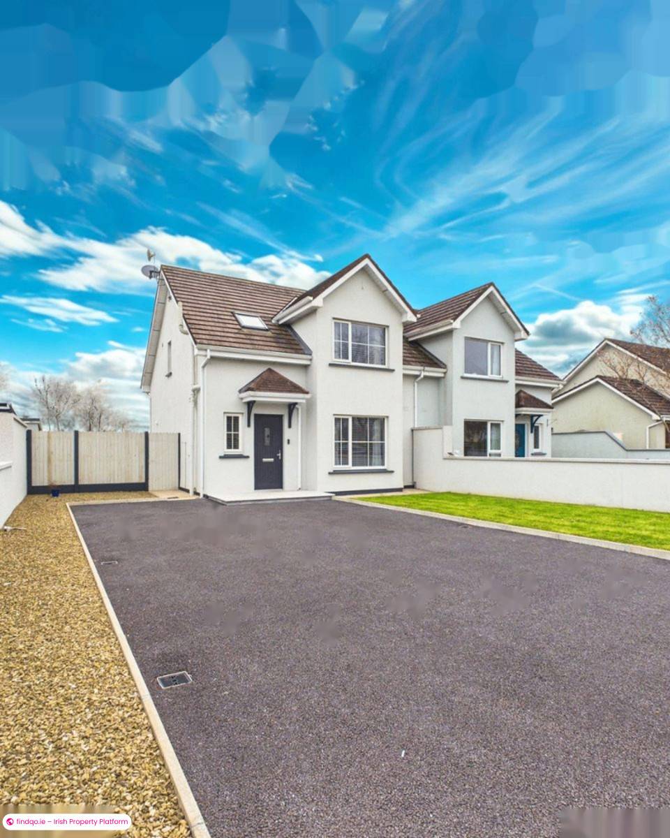 Semi-detached house for Sale in Kilmacow, Kilkenny