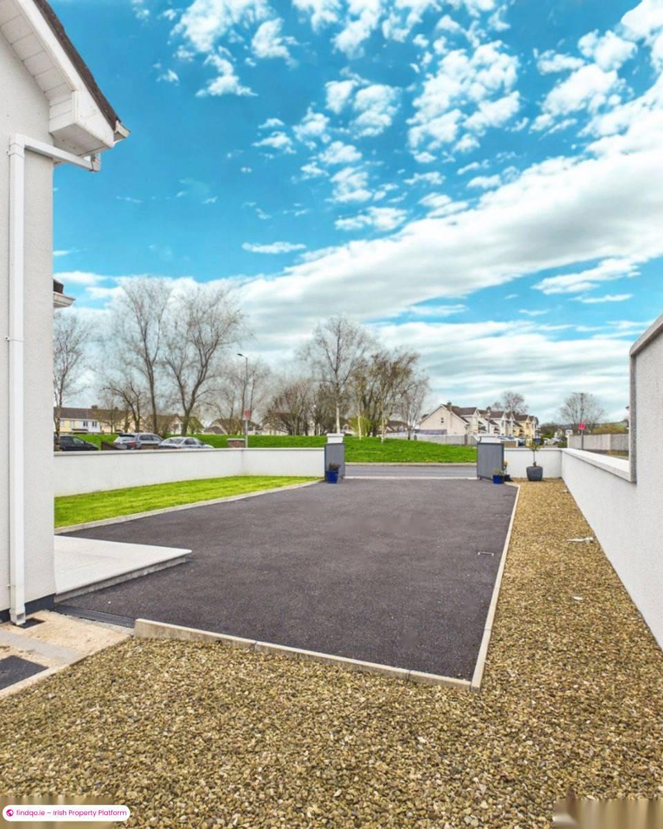 Semi-detached house for Sale in Kilmacow, Kilkenny