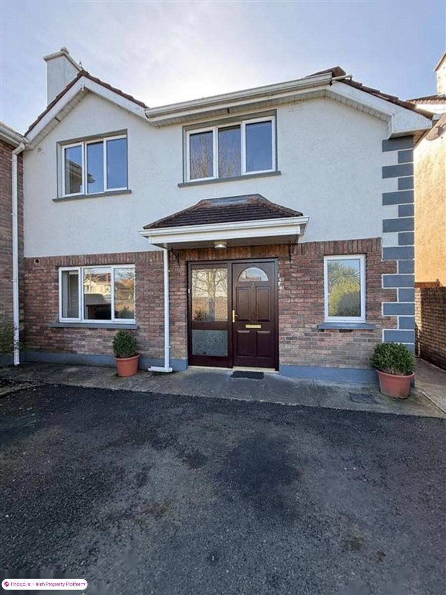 Semi-detached house for Sale in Ballaghaderreen, Roscommon