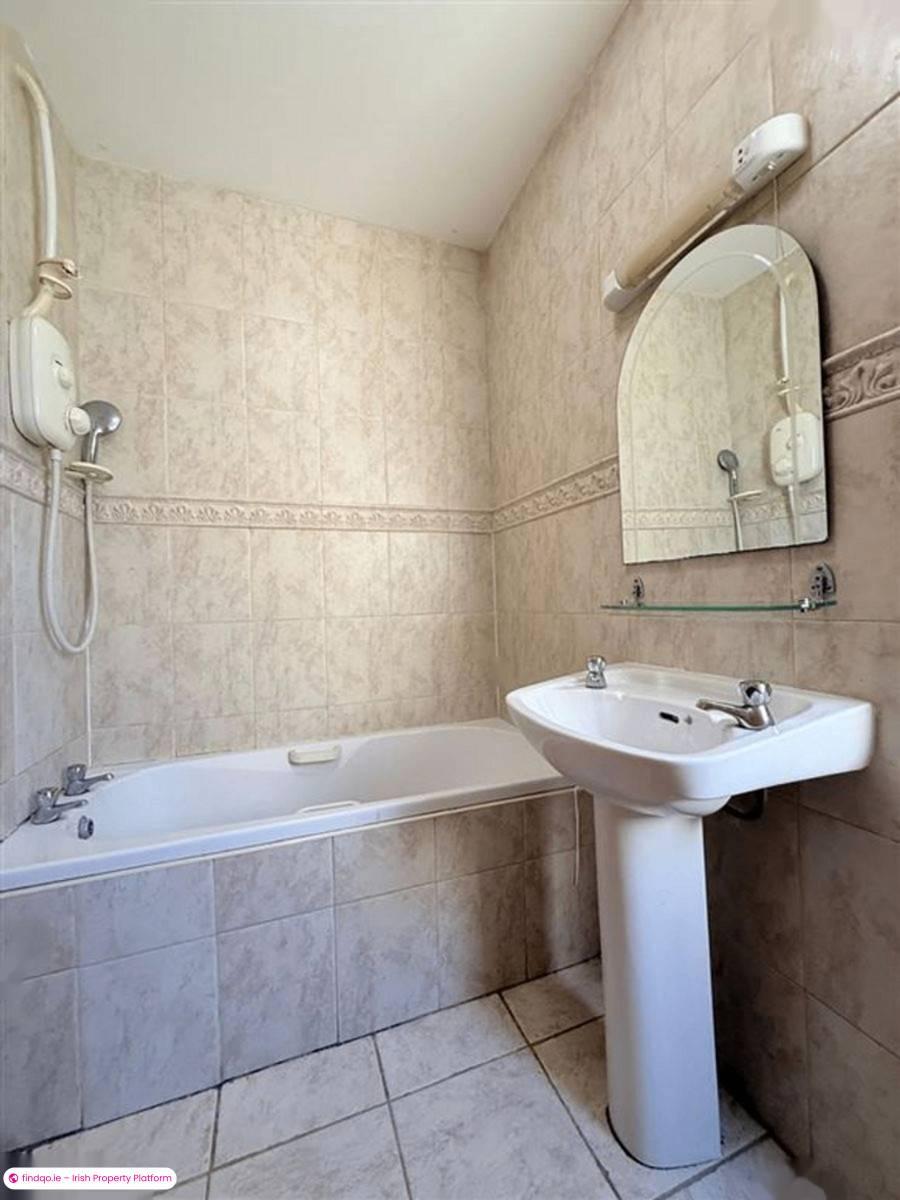 Semi-detached house for Sale in Ballaghaderreen, Roscommon