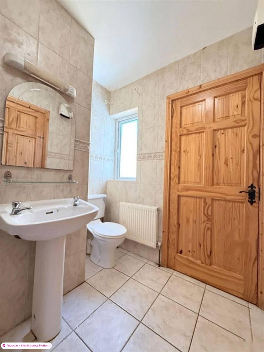 Semi-detached house for Sale in Ballaghaderreen, Roscommon