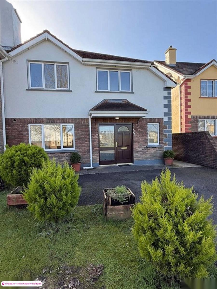 Semi-detached house for Sale in Ballaghaderreen, Roscommon