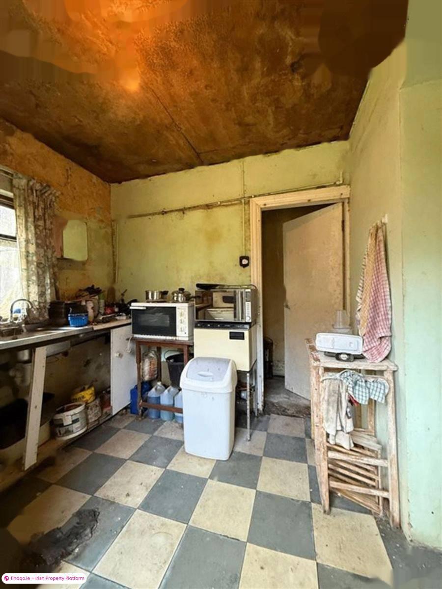 Detached house for Sale in Loughglynn, Roscommon