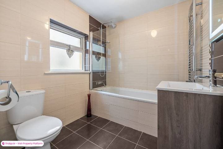 Semi-detached house for Sale in Riverstown, Cork