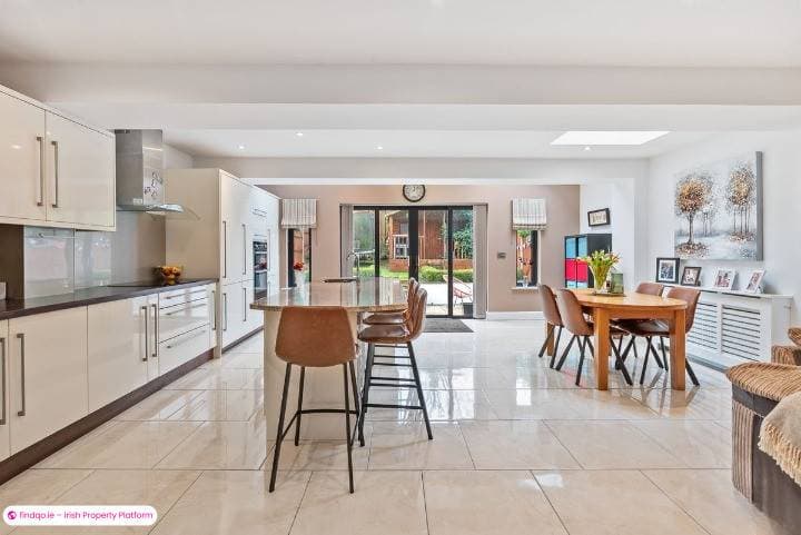 Semi-detached house for Sale in Riverstown, Cork