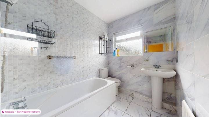 Semi-detached house for Sale in Sutton, Dublin 13