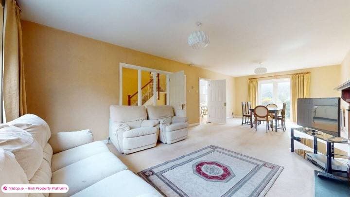 Semi-detached house for Sale in Sutton, Dublin 13