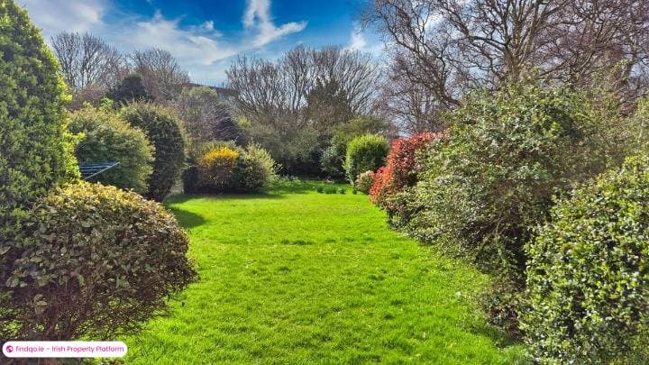 Semi-detached house for Sale in Sutton, Dublin 13