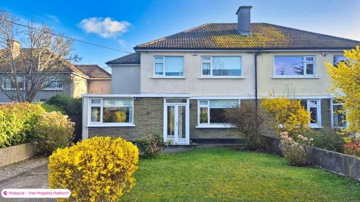 Semi-detached house for Sale in Sutton, Dublin 13