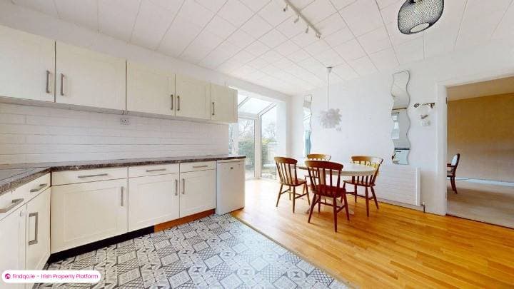 Semi-detached house for Sale in Sutton, Dublin 13