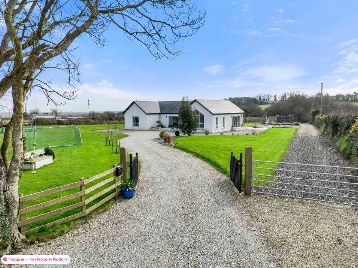 Detached house for Sale in Monamolin, Wexford