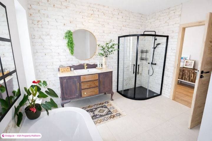 Detached house for Sale in Monamolin, Wexford