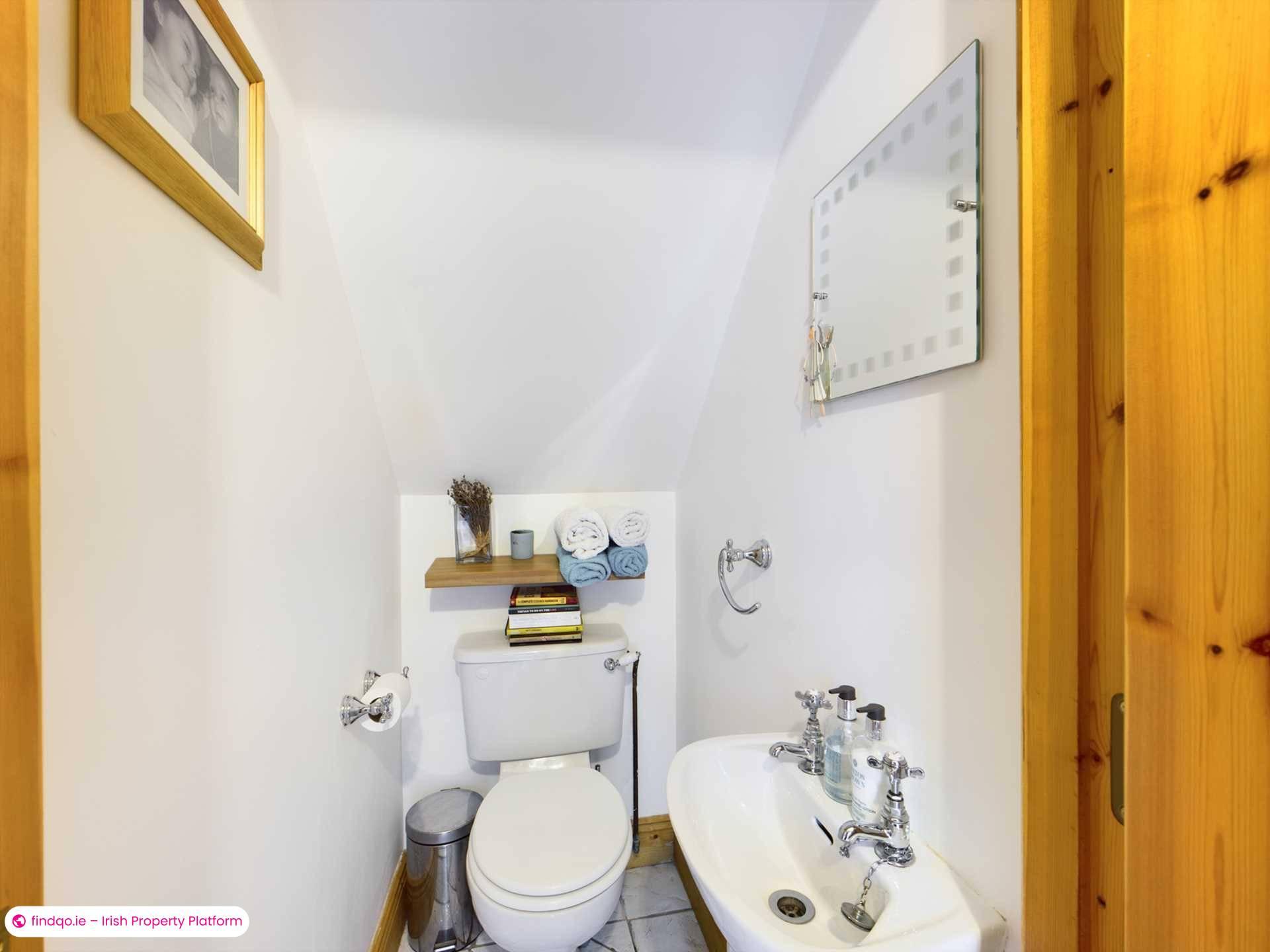 4 Bedroom Detached house for Rent in Dublin 18