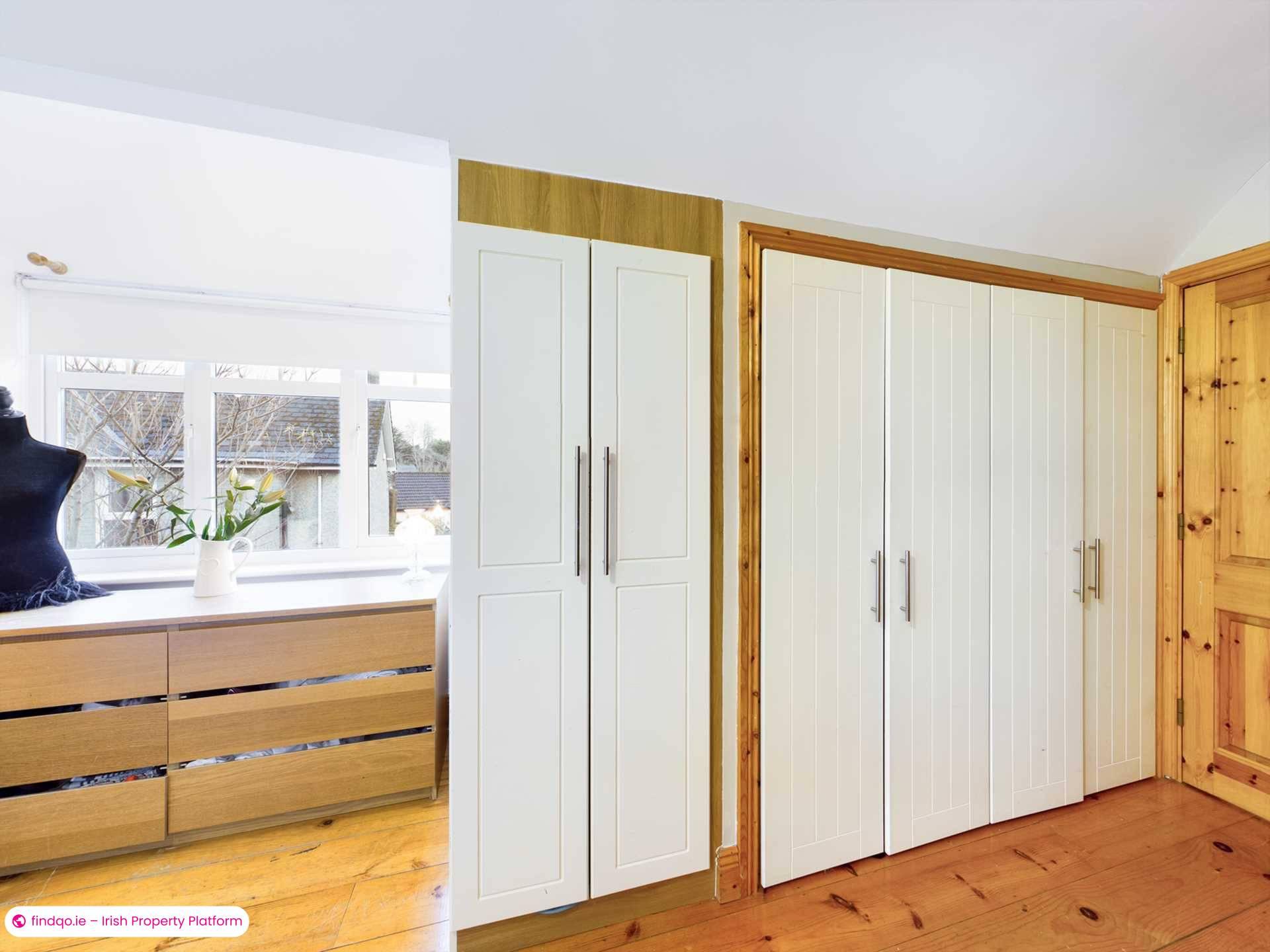 4 Bedroom Detached house for Rent in Dublin 18