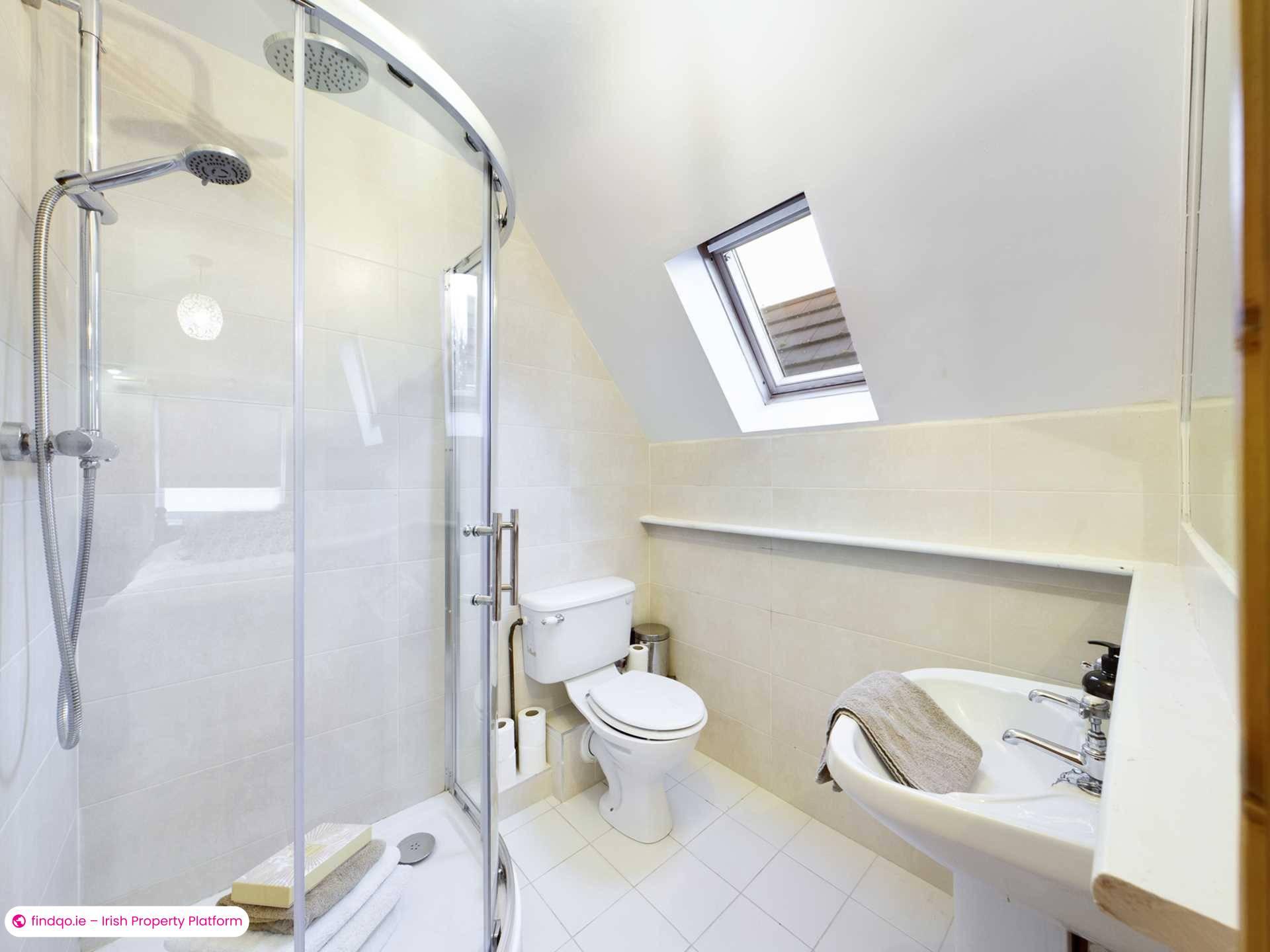 4 Bedroom Detached house for Rent in Dublin 18