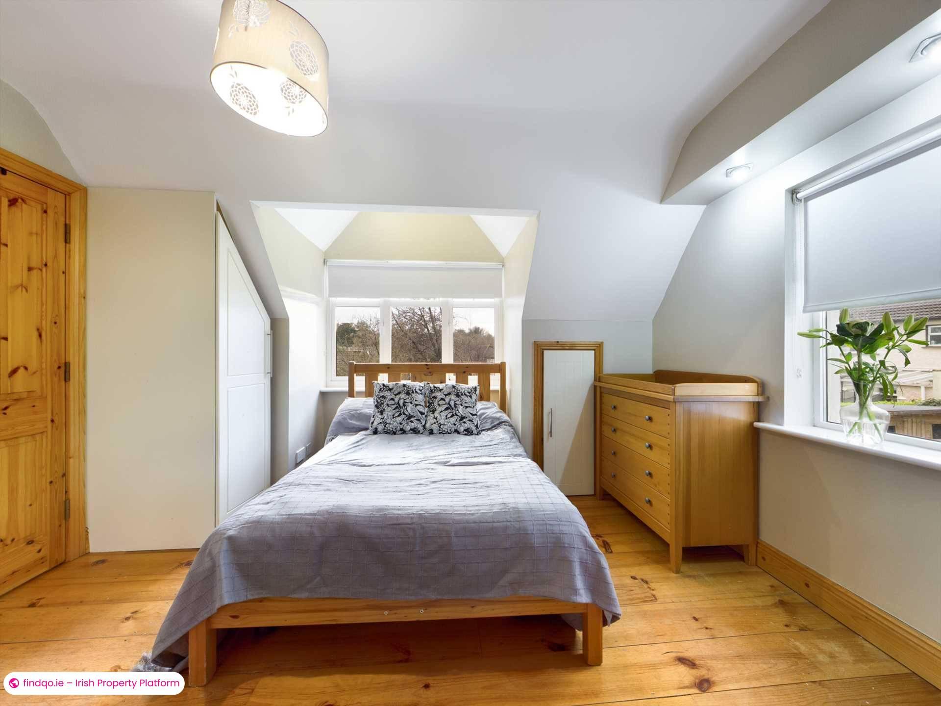 4 Bedroom Detached house for Rent in Dublin 18