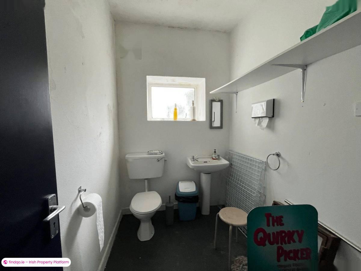 Retail Unit for Sale in Schull, Cork