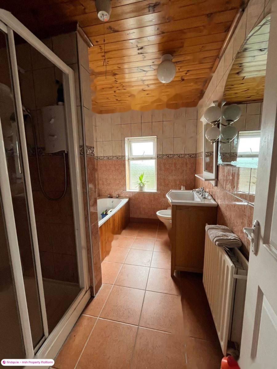 Detached house for Sale in Ballydehob, Cork