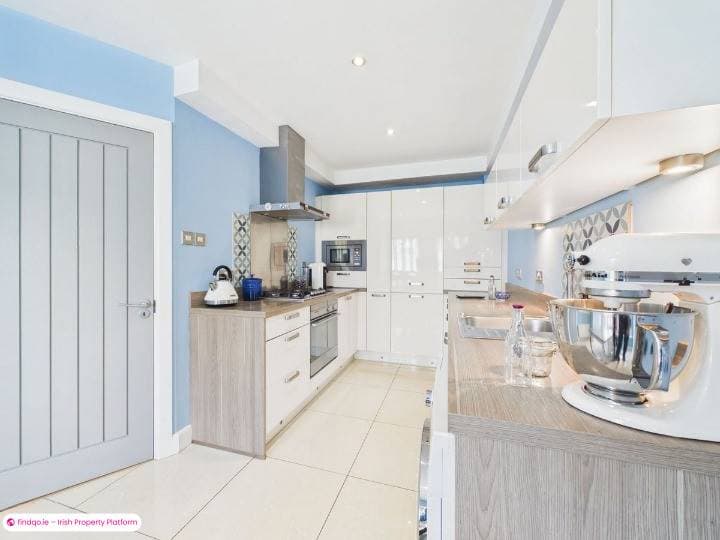 End of terrace house for Sale in Lucan, Dublin (County)