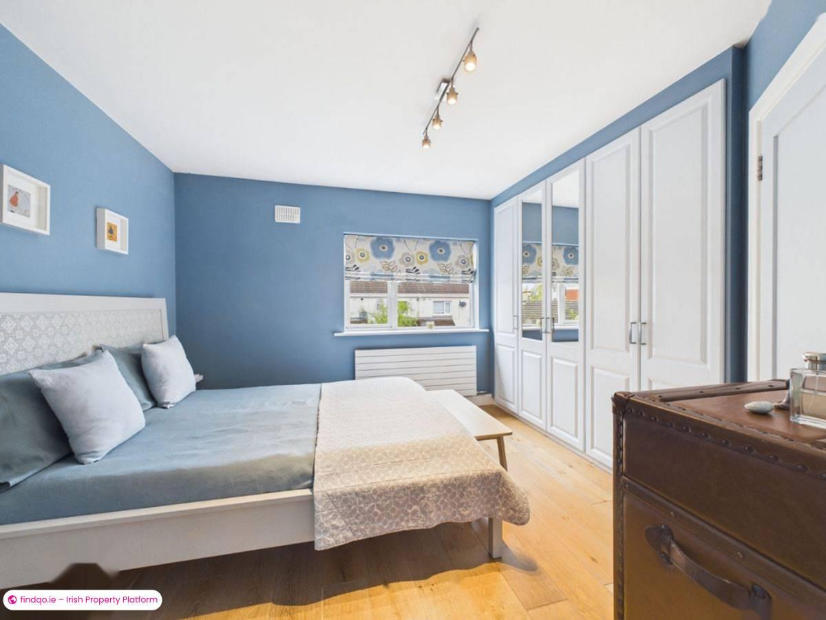 End of terrace house for Sale in Lucan, Dublin (County)