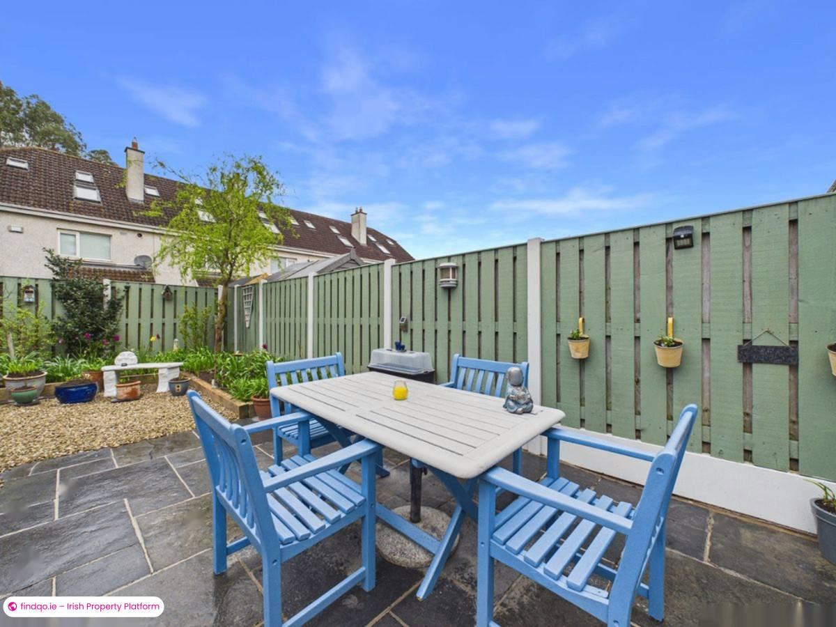 End of terrace house for Sale in Lucan, Dublin (County)