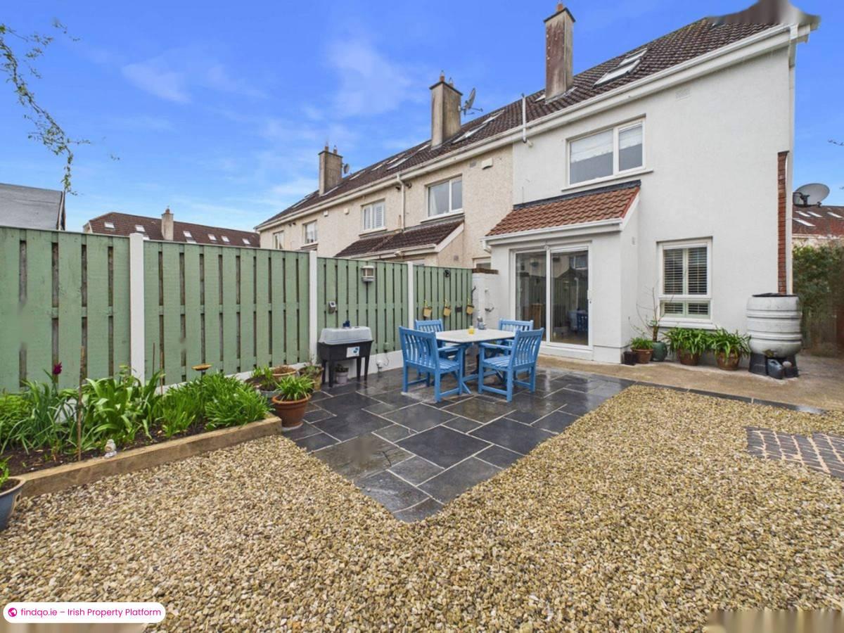 End of terrace house for Sale in Lucan, Dublin (County)