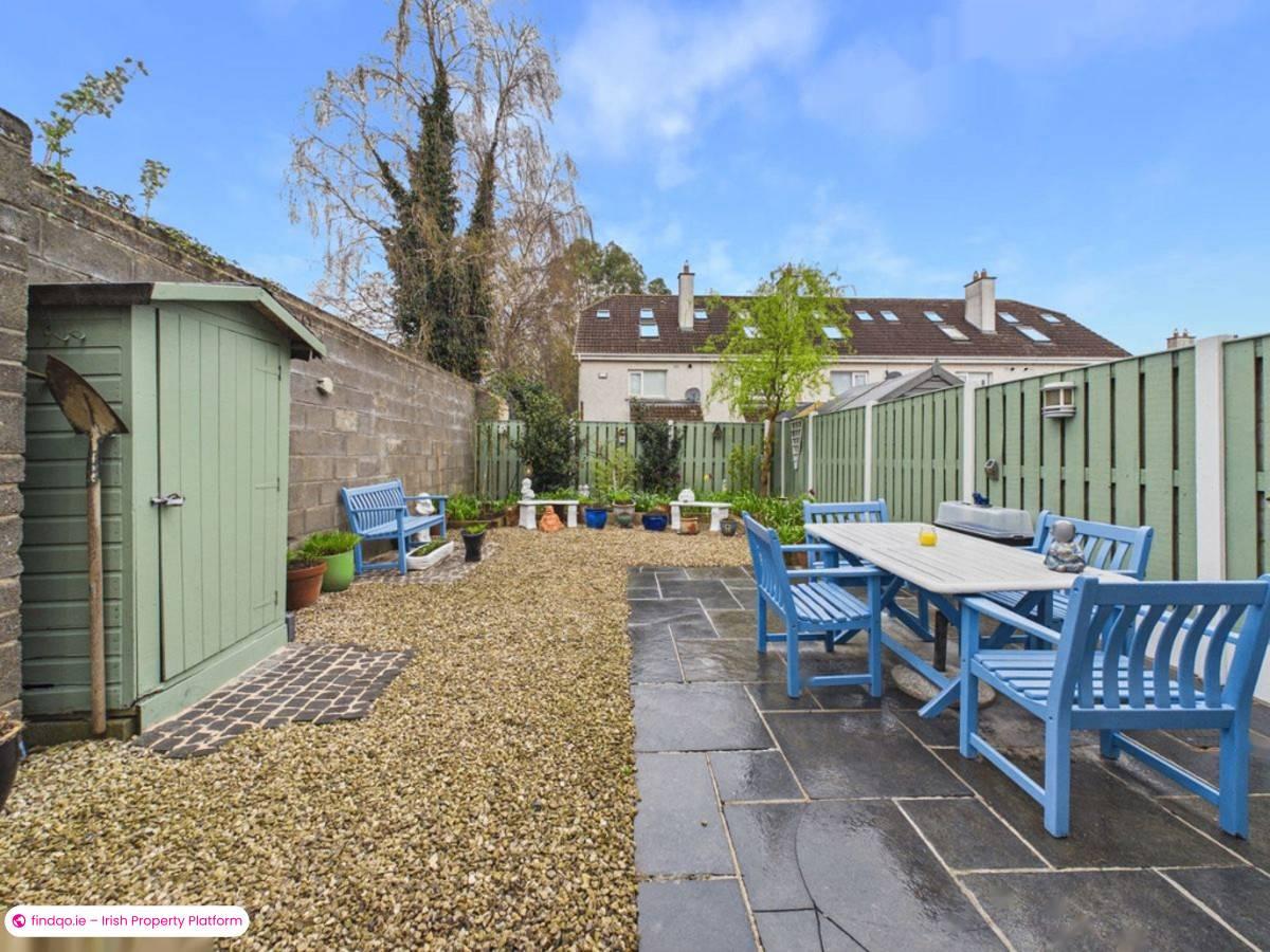 End of terrace house for Sale in Lucan, Dublin (County)