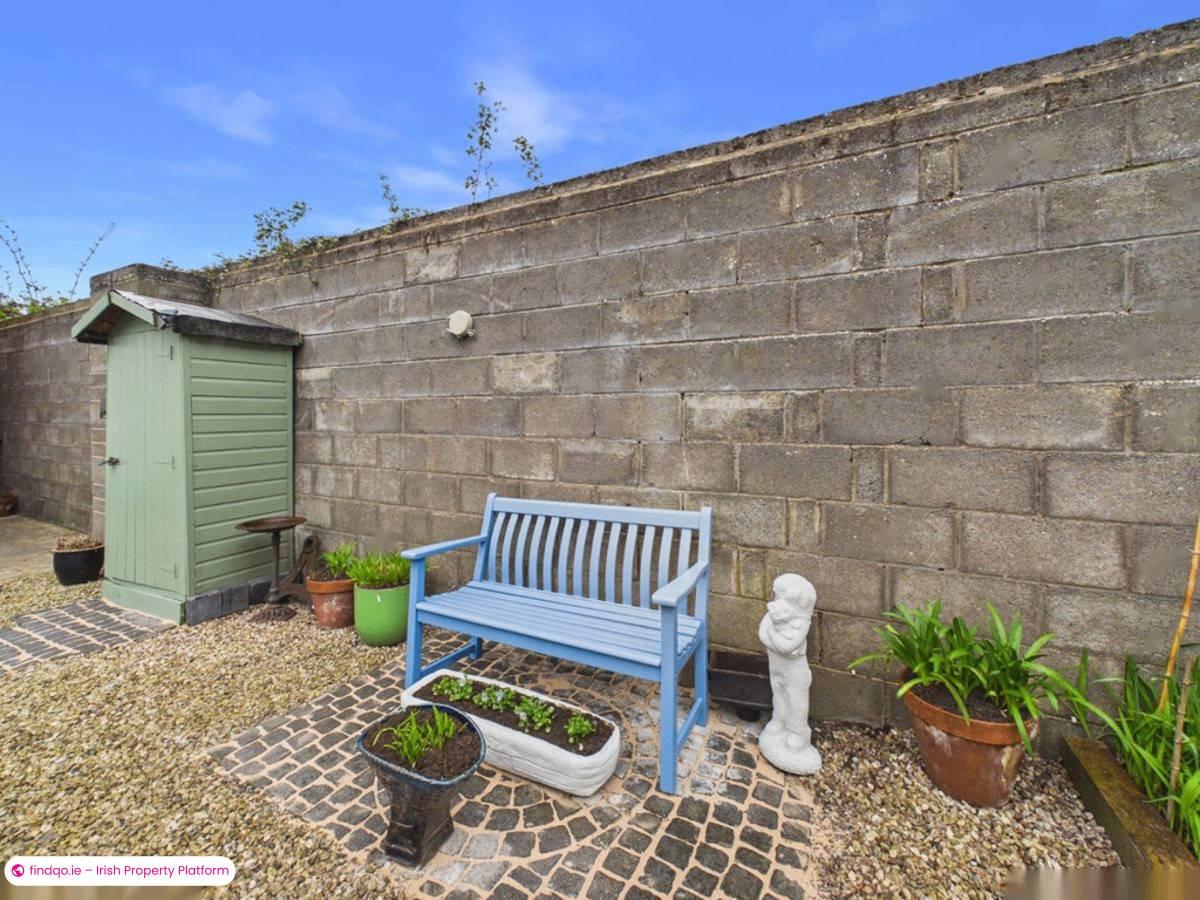 End of terrace house for Sale in Lucan, Dublin (County)