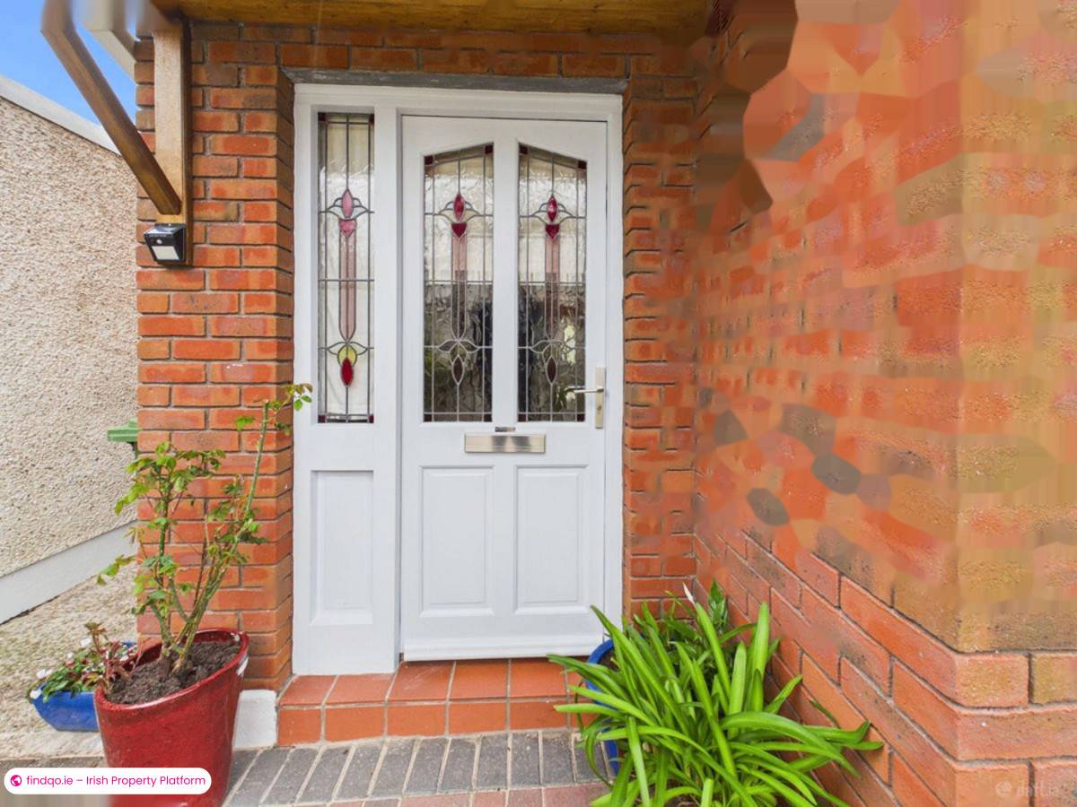 End of terrace house for Sale in Lucan, Dublin (County)
