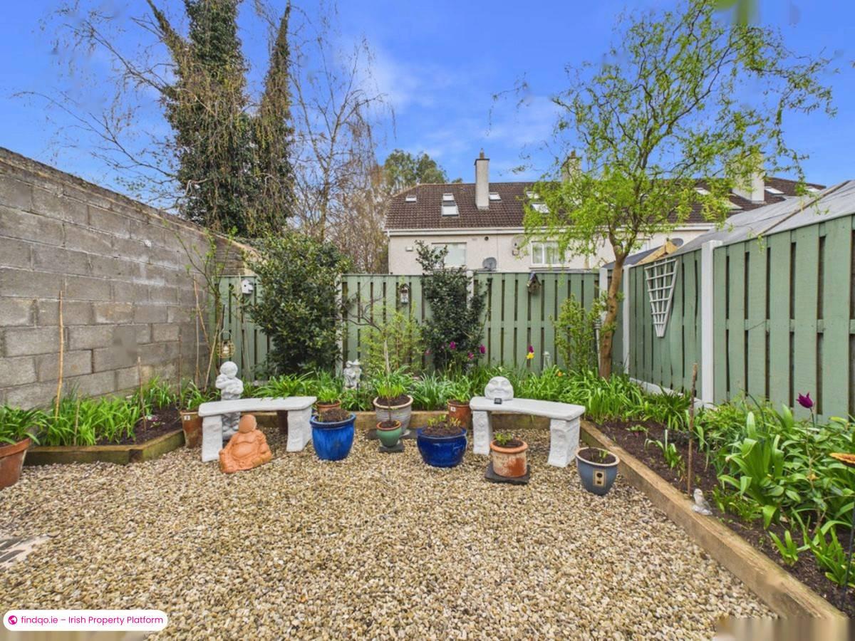 End of terrace house for Sale in Lucan, Dublin (County)