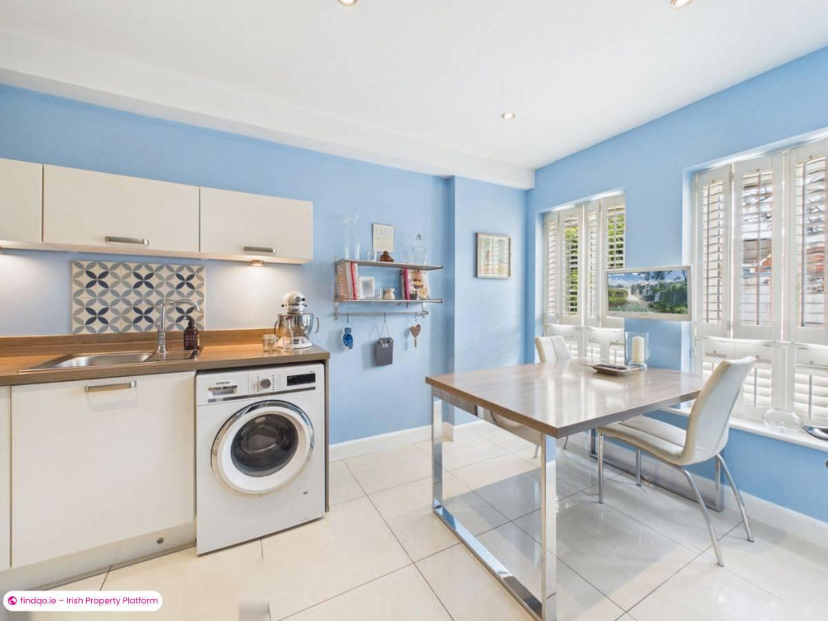 End of terrace house for Sale in Lucan, Dublin (County)