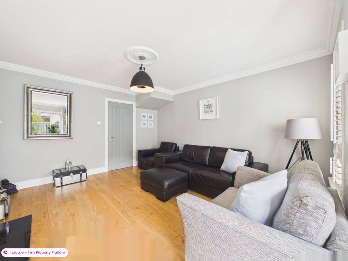 End of terrace house for Sale in Lucan, Dublin (County)
