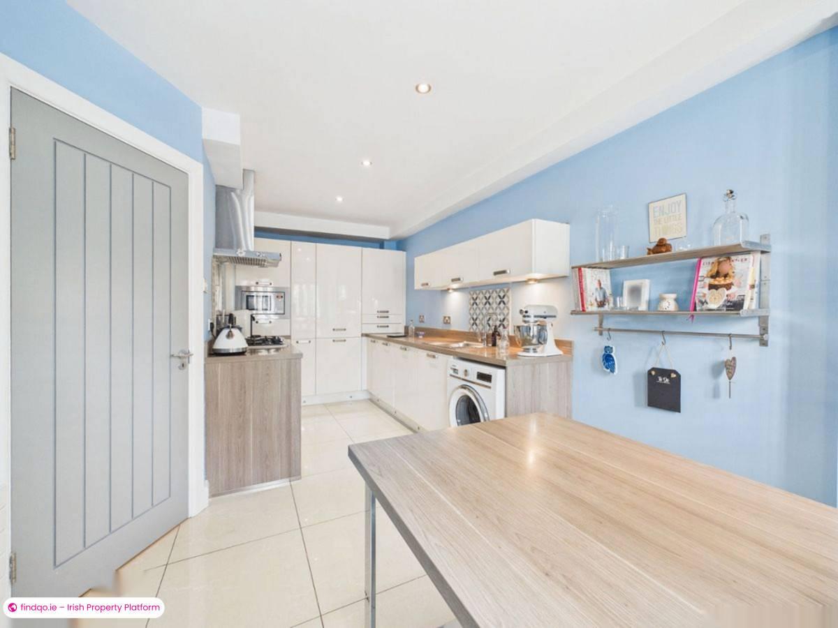 End of terrace house for Sale in Lucan, Dublin (County)