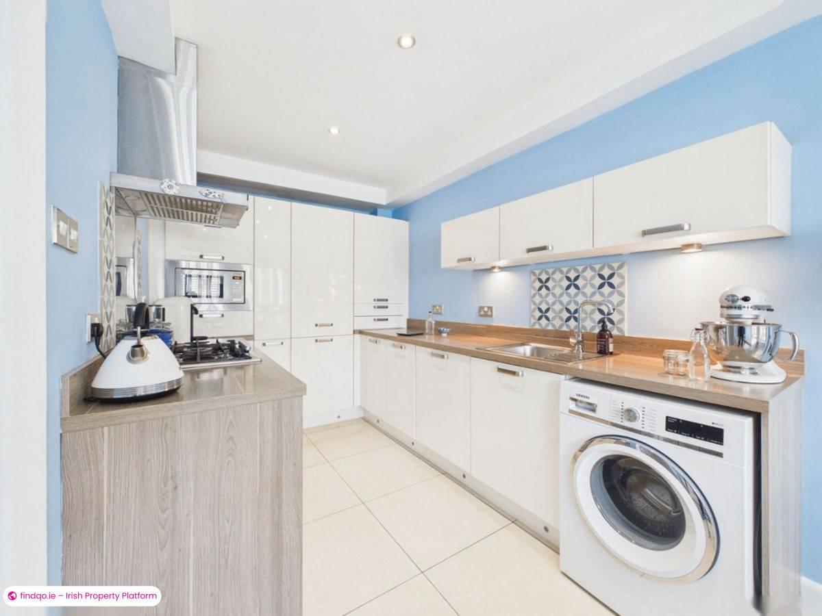 End of terrace house for Sale in Lucan, Dublin (County)